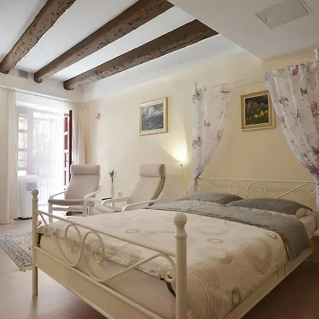 Rubinum Apartment *