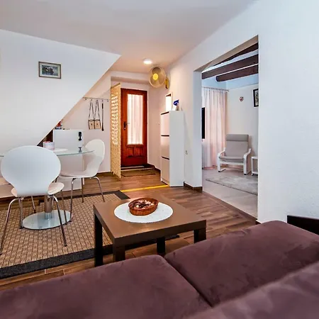 Rubinum Apartment *